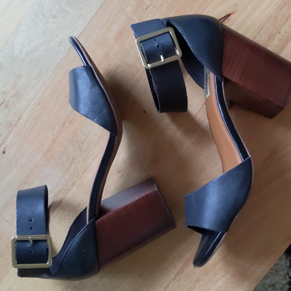 Steve Madden Black Leather Block Heel Sandals with Brown Wood Heel